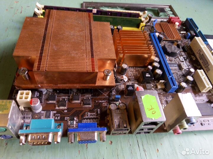 Материнская плата с 4-ядер и SSD