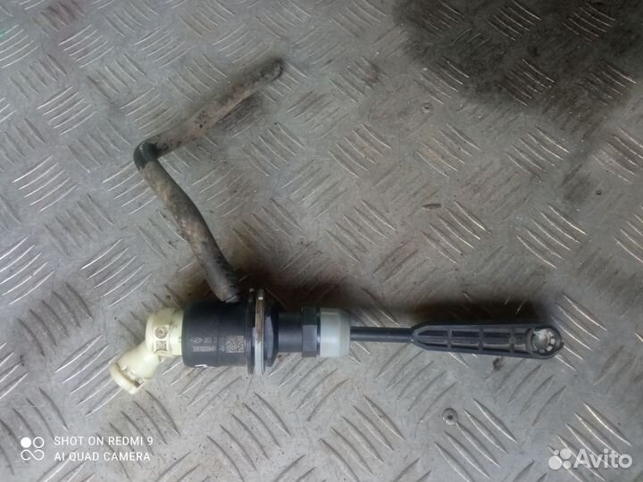 Главный цилиндр сцепления Рено Дастер