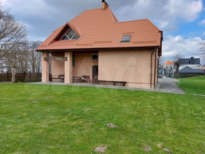 Дом 256 м² на участке 8 сот.