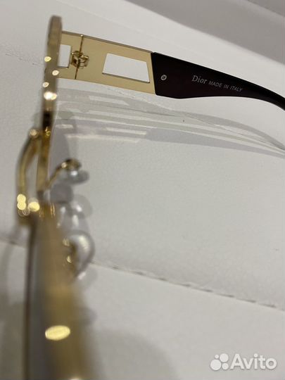 Солнцезащитные очки