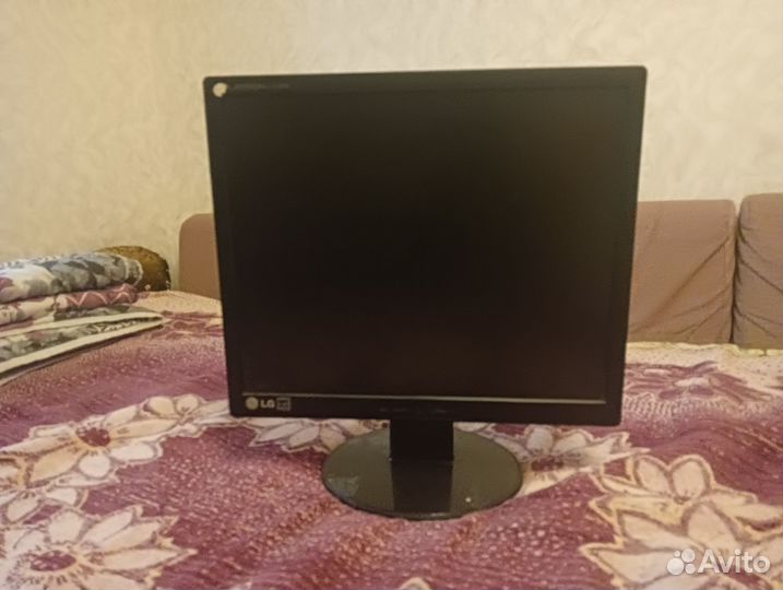 Монитор LG flatron l1753s
