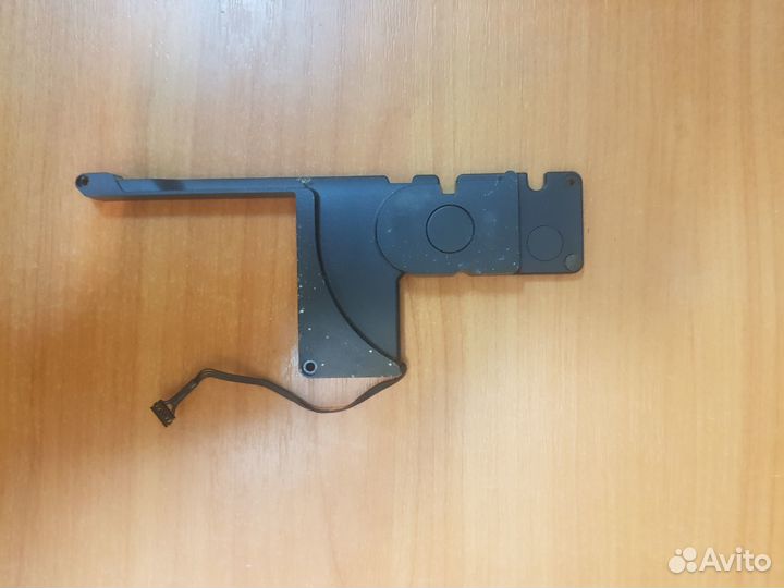 Динамик правый MacBook Pro Retina 15