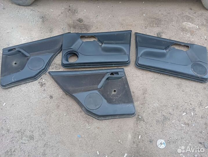 Обшивки дверей Volkswagen golf 3