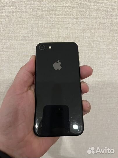 Телефон iPhone 8 64 gb
