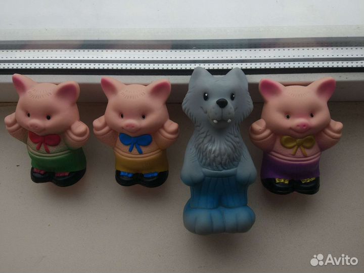 Три поросенка