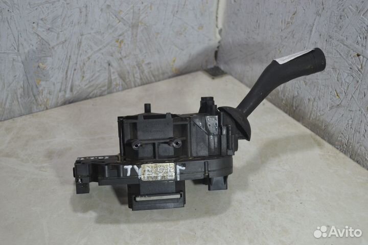 Переключатель поворотников Volkswagen Touareg