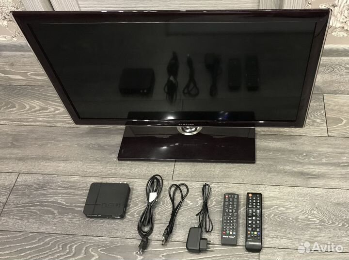 Телевизор Samsung LED 32 Дюйма