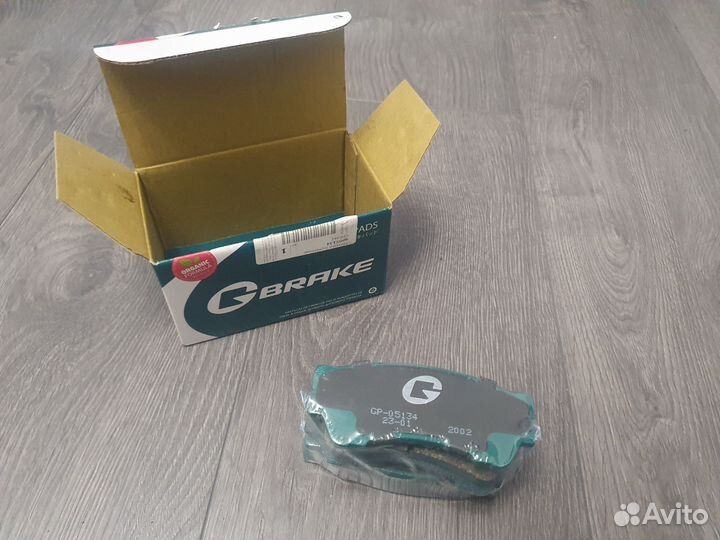 Передние тормозные колодки G-brake