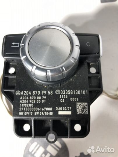 Блок управления магнитолой Mercedes W204