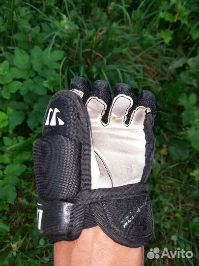 Краги хоккейные детские