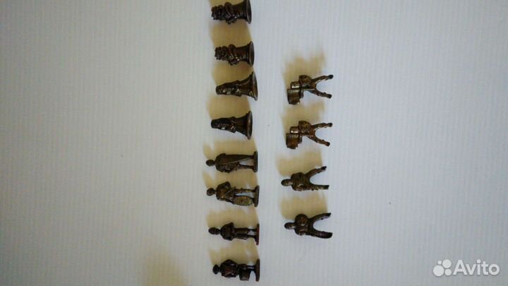 Железные солдатики