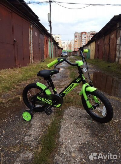 Детский велосипед четырехколесный 14