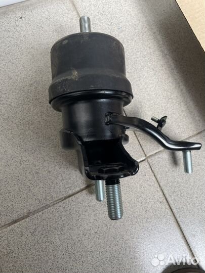 Подушка двигателя Toyota,Lexus