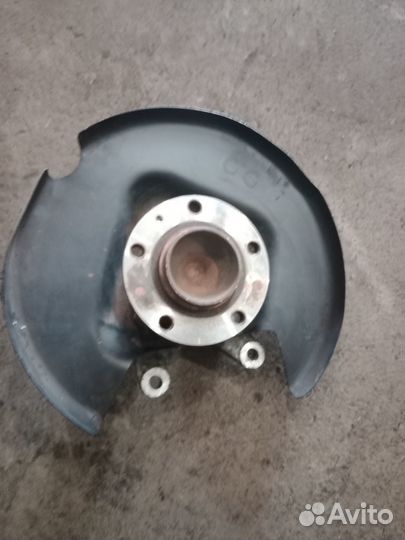 Ступица задняя левая в сборе Citroen C4 Picasso 2