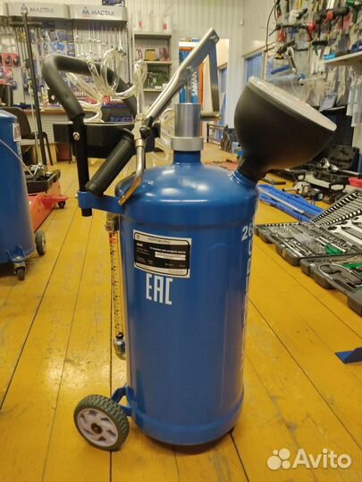 Нагнетатель ручной,установка для раздачи масла