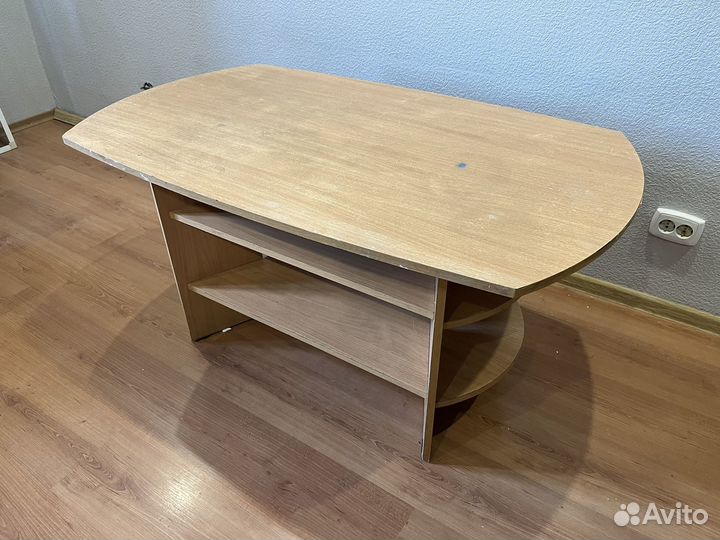 Журнальный столик