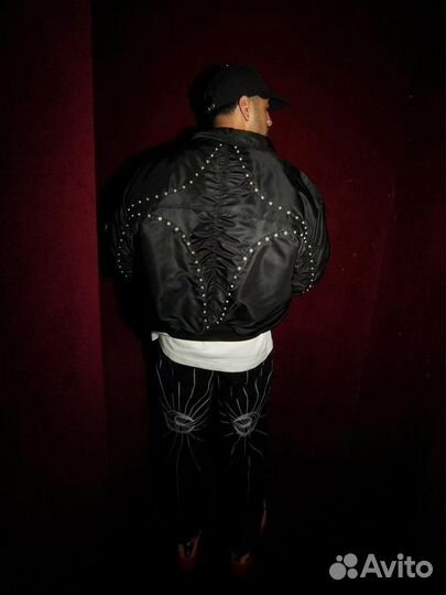 Дутый Бомбер Thug Club