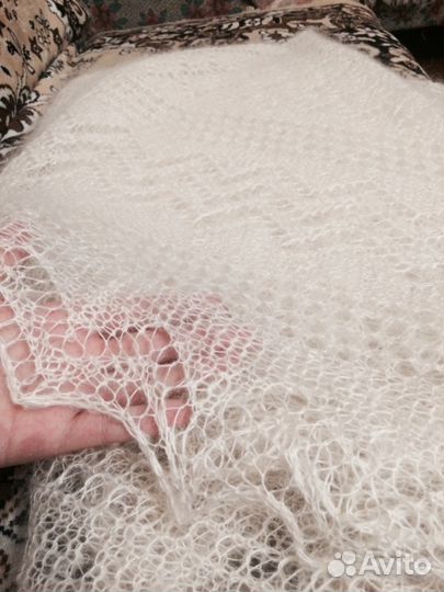 Шаль ручного производства