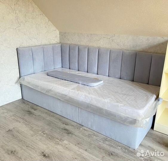 Кровать диванчик Аврора новая