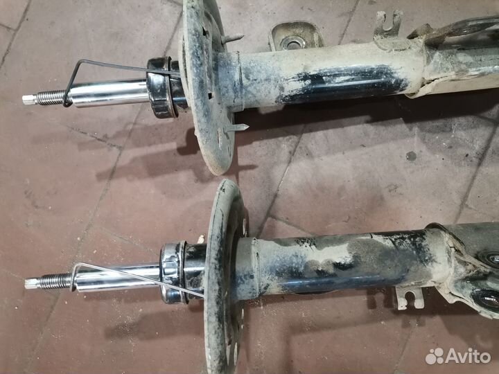 Амортизаторы передние Ford Explorer V