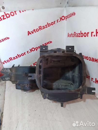 Корпус моторчика печки Mazda Bongo Friendee
