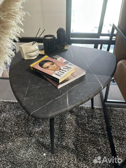 Журнальный столик