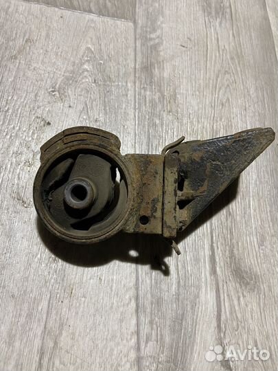 Опора двигателя левая Geely MK 2012 MR479QA