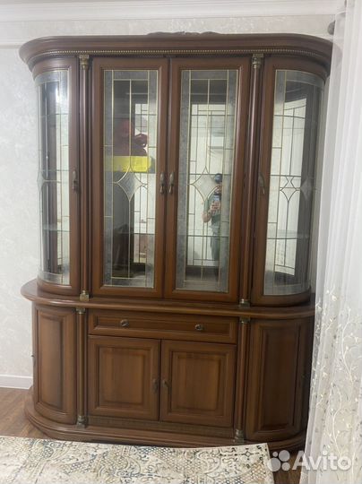Буфеты и серванты