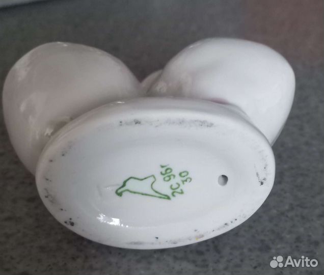 Статуэтка фарфор Девочка с корабликом