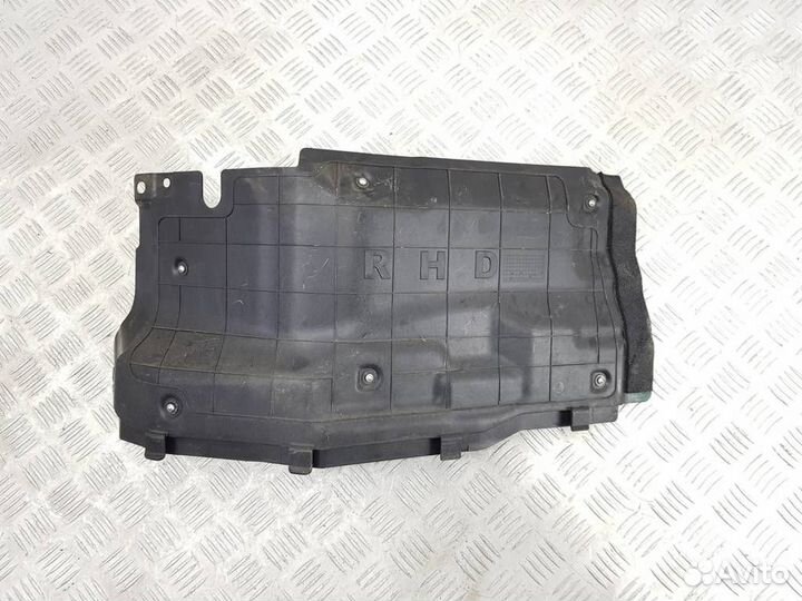 Пластик моторного отсека Kia Stinger 2019 84195J