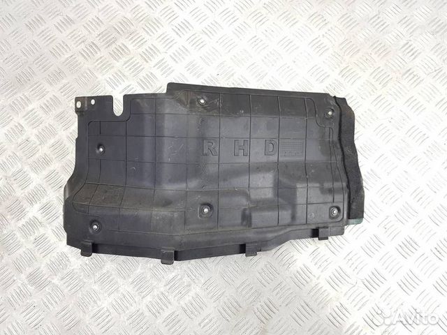 Пластик моторного отсека Kia Stinger 2019 84195J