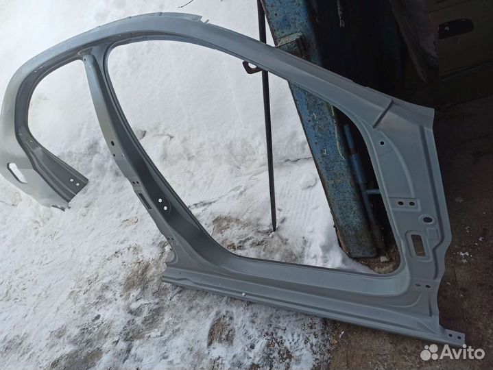 Боковина правая для Фольксваген Поло 6 Рапид