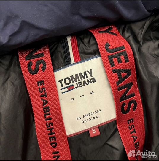 Пуховик женский Tommy jeans