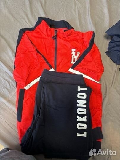 Спортивный костюм