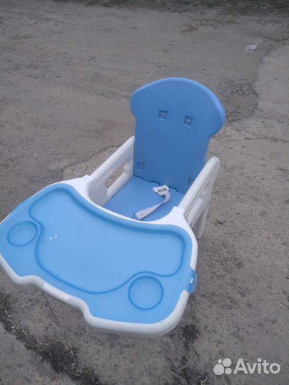 Стульчик для кормления ребенка