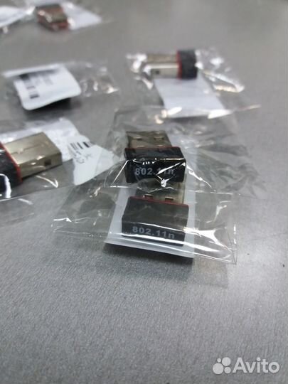 USB приёмник Wi-Fi 802.11 N с красной полосой