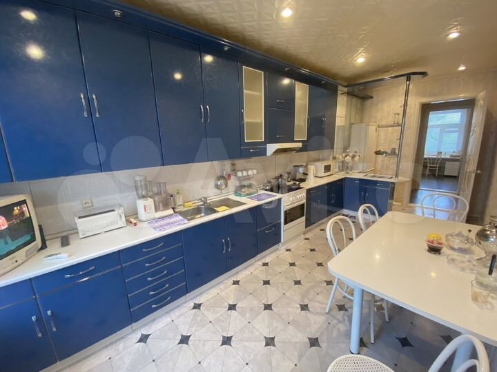 5-к. квартира, 142,9 м², 3/3 эт.