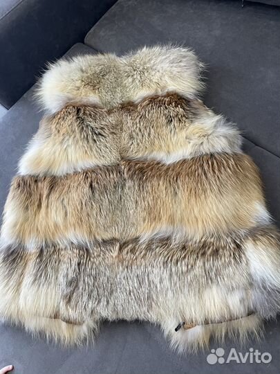 Продам жилет из лисы