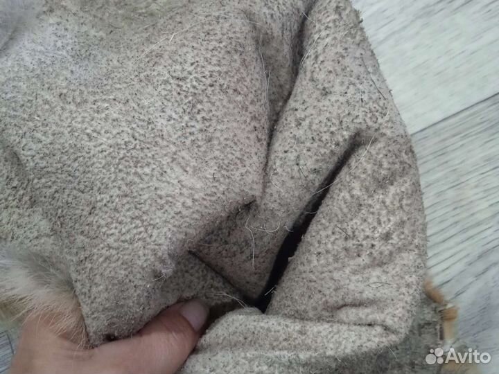 Мех волка на опушку капюшона