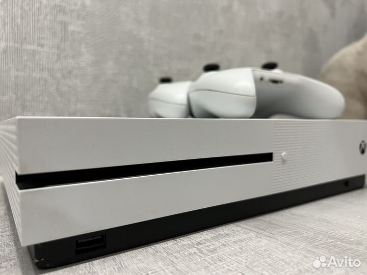 Xbox One S