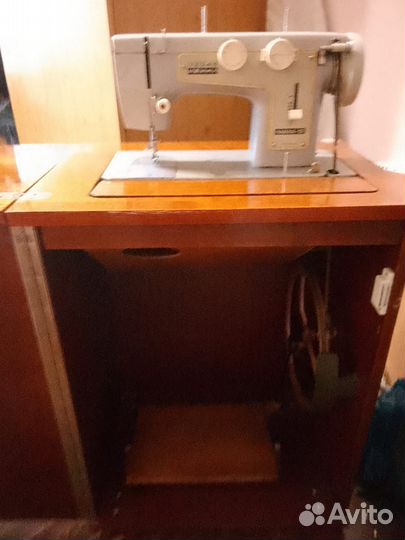Швейная машина Чайка 3