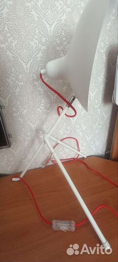 Настольная лампа