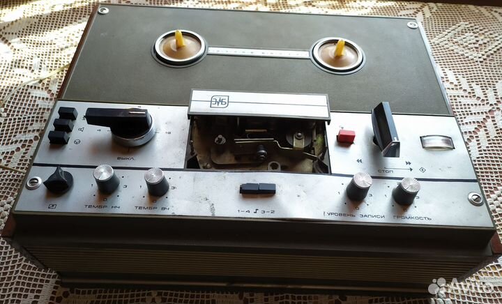 Магнитофон катушечный 