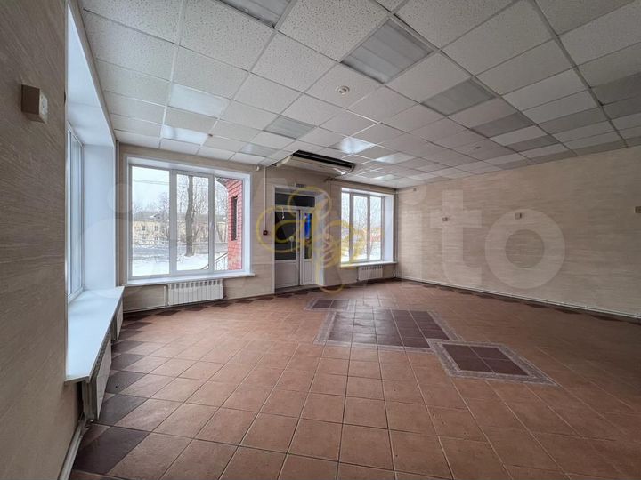 Сдам торговое помещение, 130 м²