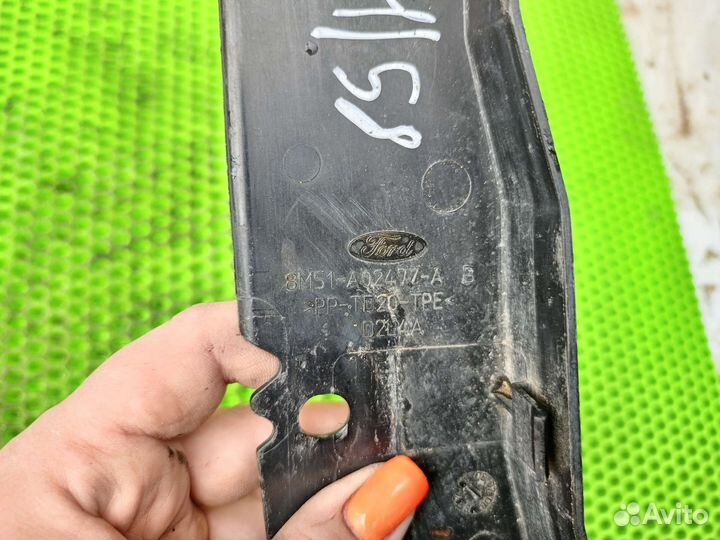 Накладка крыла Ford Focus