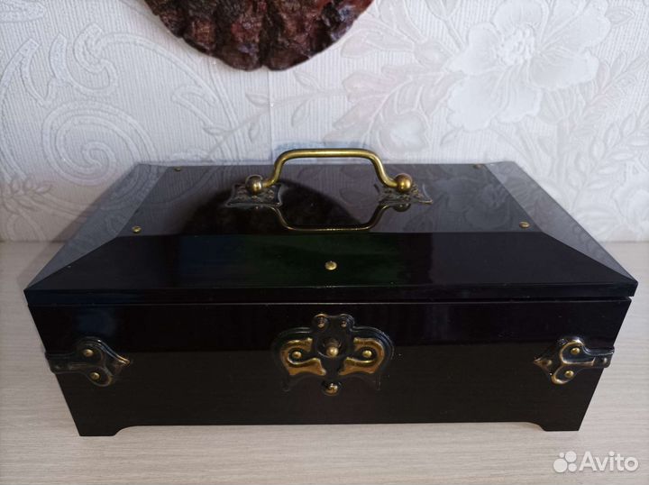 Музыкальная механическая шкатулка СССР