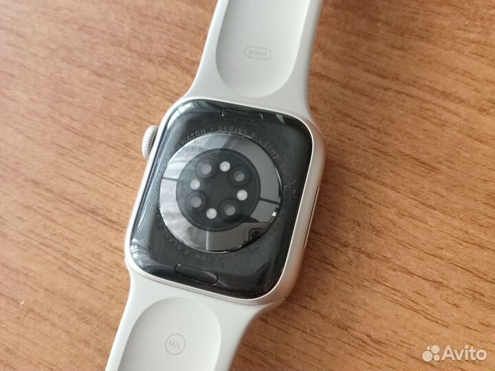 Apple watch series 8