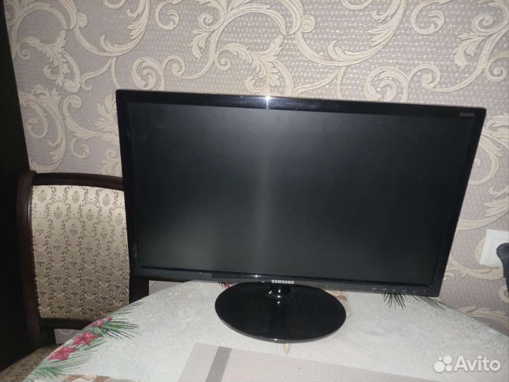 Монитор samsung