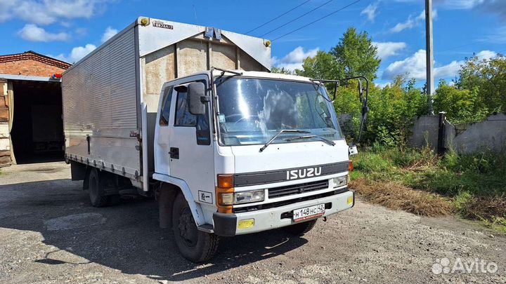 Isuzu Forward (F-Series), 1992