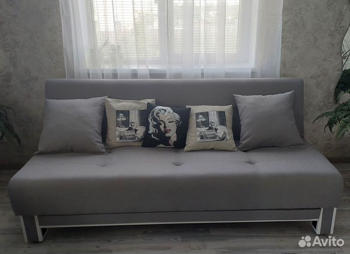 Диван почти новый в п.Лесколово